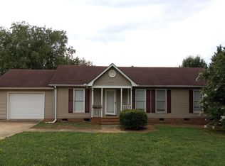 14 Northfield Ln, Simpsonville, SC 29681