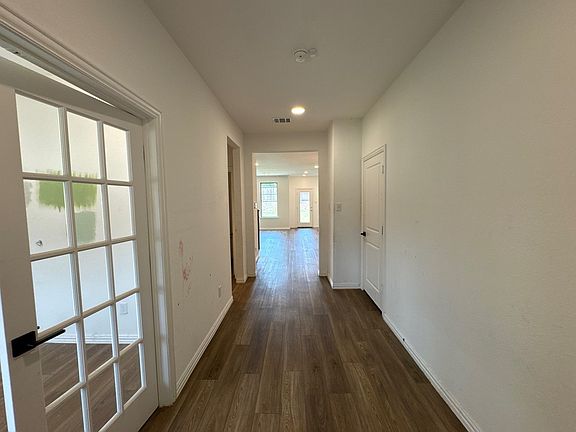 5th image of 1748 Sheldon Dr