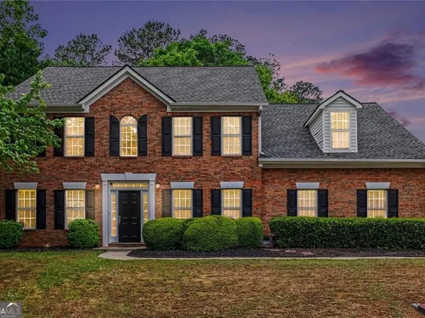 2523 Oak Bluff Dr, Dacula, GA 30019