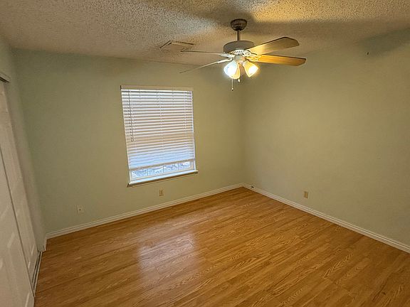 3rd image of 605 Avenue M