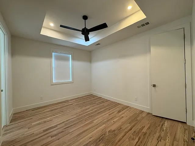 3rd bedroom (2nd floor)