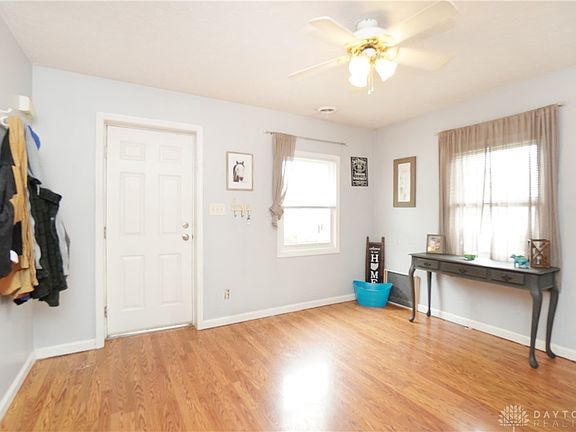 5th image of 161 Mill St