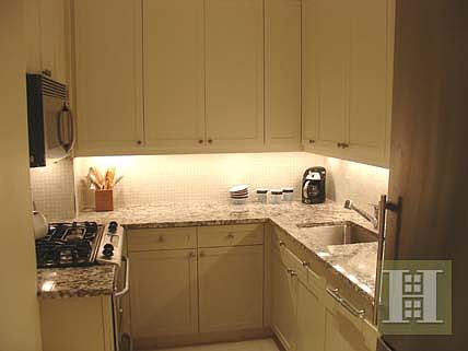 4th image of 595 W End Ave #1B