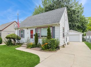 1919 52nd St, Des Moines, IA 50310