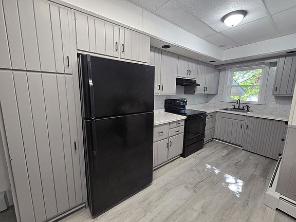 4th image of 106 S Cleveland St #1