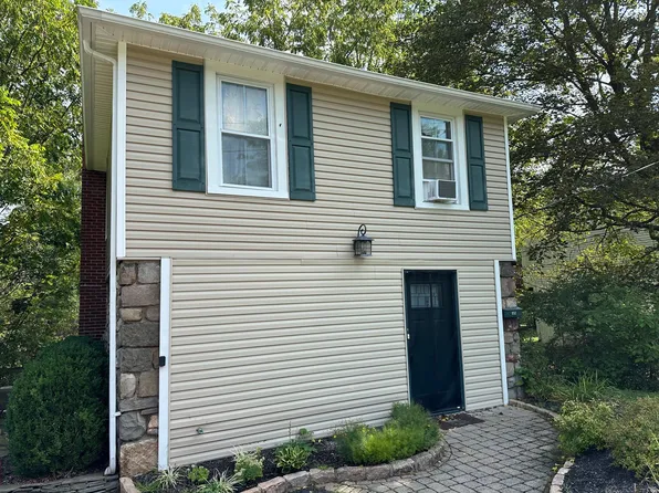 250 Oakland Ave, Monroe, NY 10950