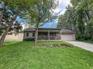 W1325 S Shore Dr, Palmyra, WI 53156