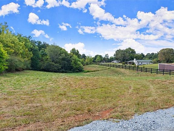 5th image of 7270 Pea Ridge Rd #2A