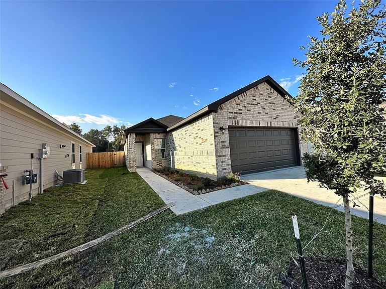 16504 Moss Ln — Photo 3