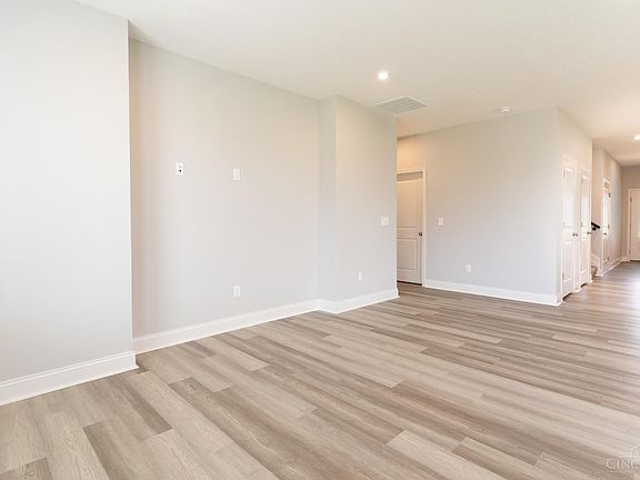 5th image of 2490 Bartram Ln