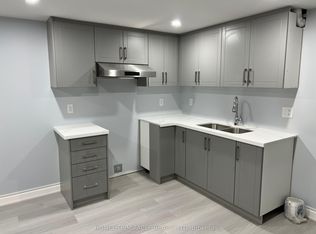 18 Russell Creek Dr #BASEMENT, Brampton, ON L6R 3Y9