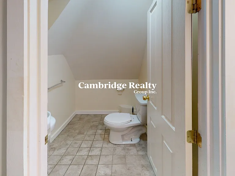 47 Fairbanks St #2T — Photo 10