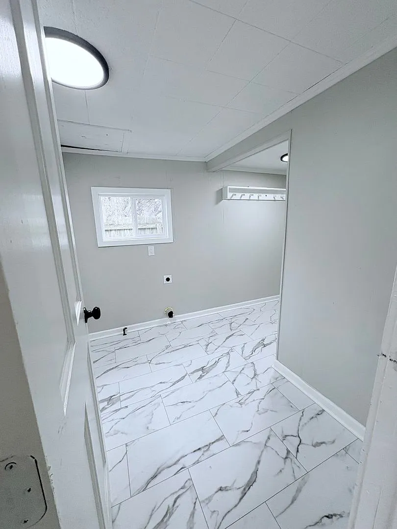 Newly Renovated 4 Bed, 1.5 Bath with 2 Bonus Rooms! — Photo 4