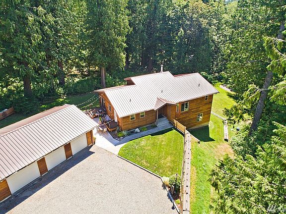 The main level patio is perfect for entertaining as well as the lower level patio and the romantic deck off the master bedroom!