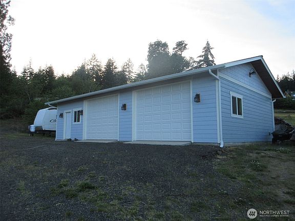 4th image of 250 E Osprey Lane