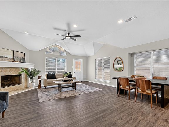 3rd image of 6908 Amethyst Ln