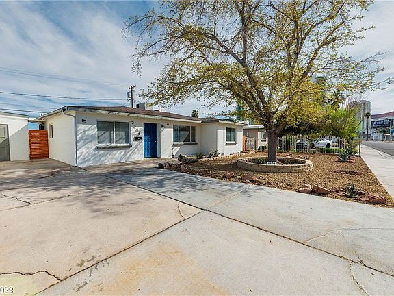 2nd image of 2305 Santa Paula Dr
