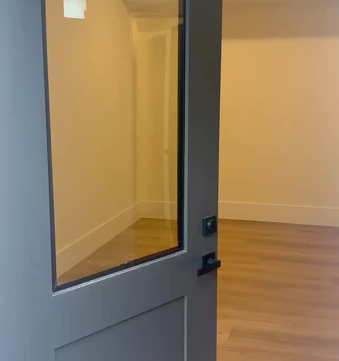 2 bed, 950 sqft, $1,750 — Photo 2