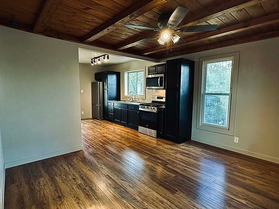 5th image of 1005 Broadway Ave #3