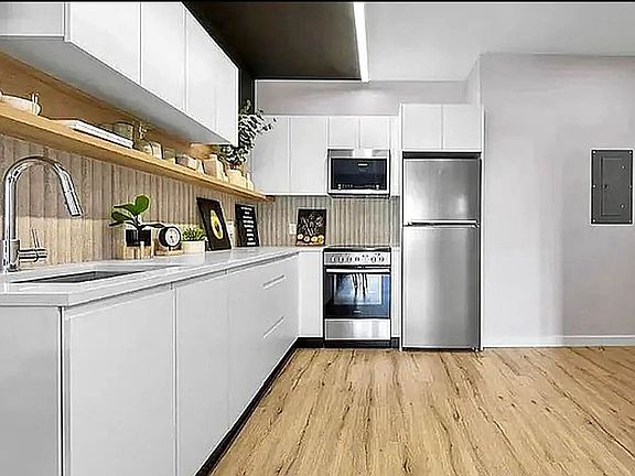 3rd image of 1351 Brooklyn Ave #6L