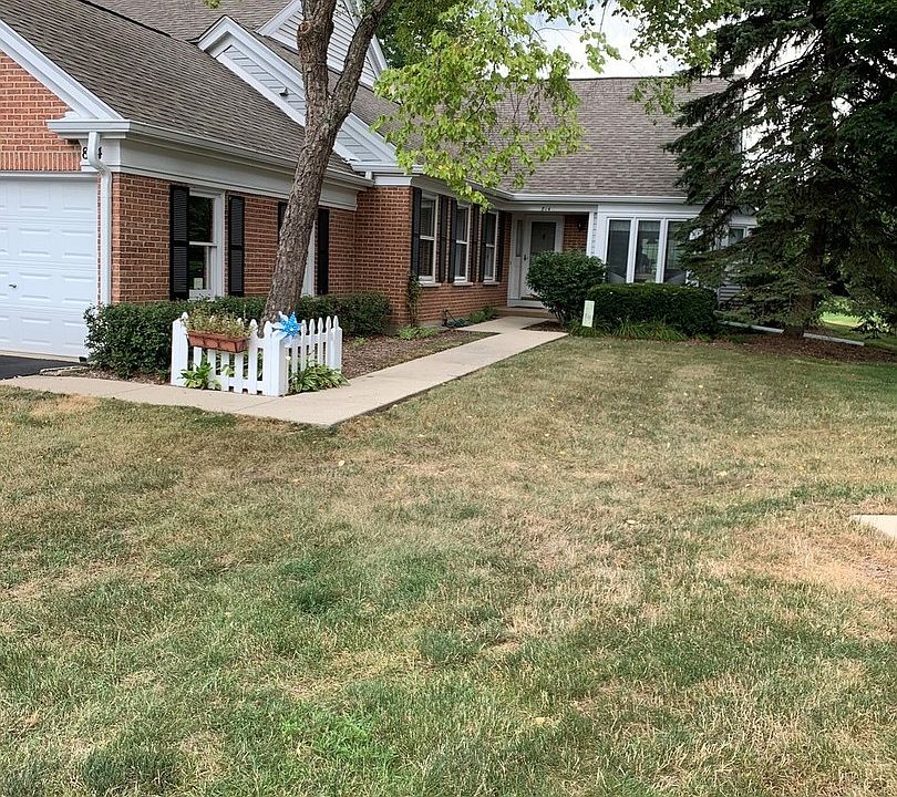 2nd image of 814 Willow Hills Ln