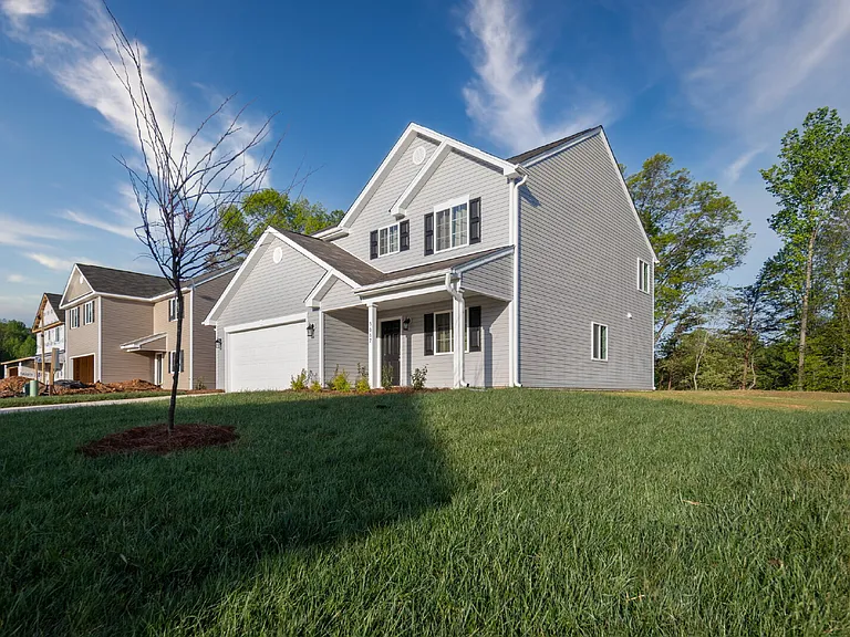3662 Foxton Dr — Photo 2