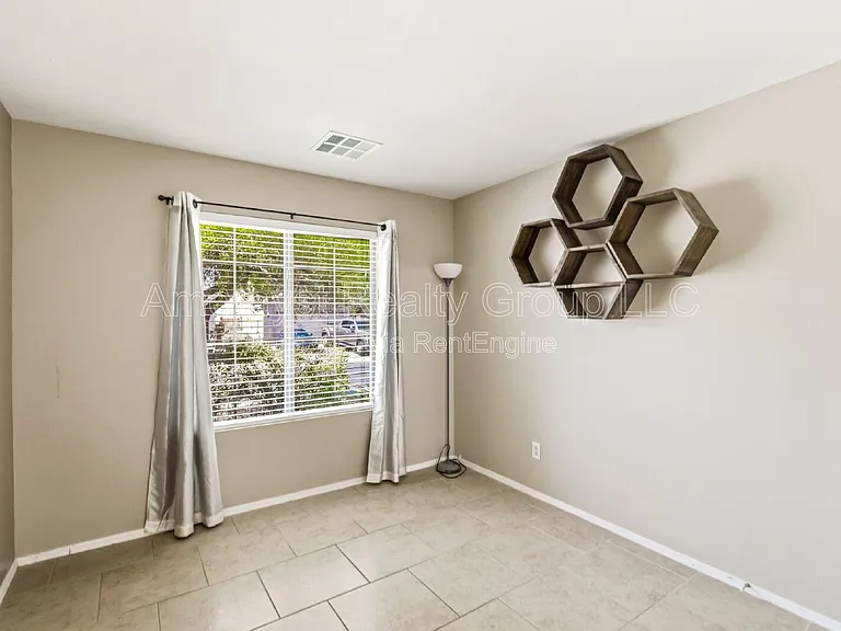 23374 W Pima St — Photo 5