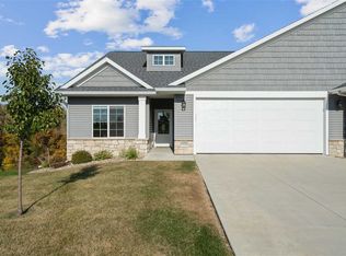 1333 Forest Ridge Ct NE, Swisher, IA 52338