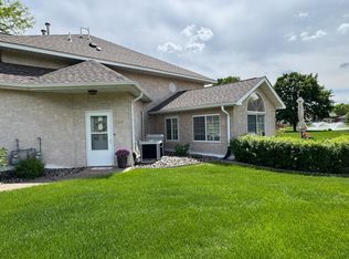 1102 Travis Rd, Marshall, MN 56258
