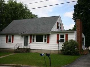 67 Bunker Hill St, Manchester, NH 03102