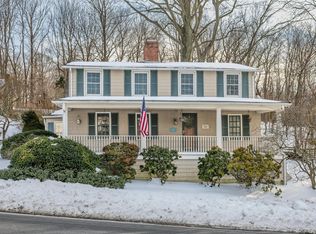 232 N Country Rd, Mount Sinai, NY 11766