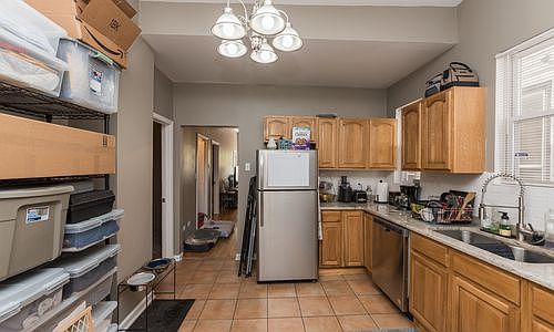 4th image of 1634 N Campbell Ave #1