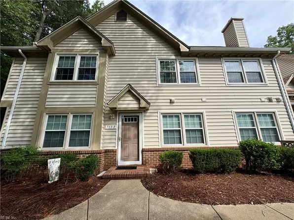 713 Rapidan River Ct APT F, Chesapeake, VA 23320