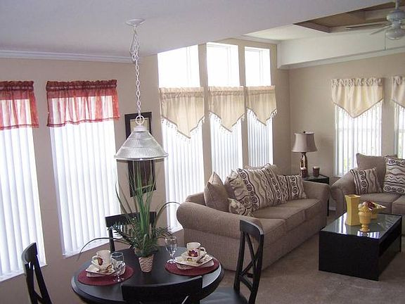 Dining / Living Room