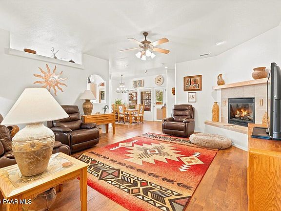 5th image of 1203 Gardenia Ln
