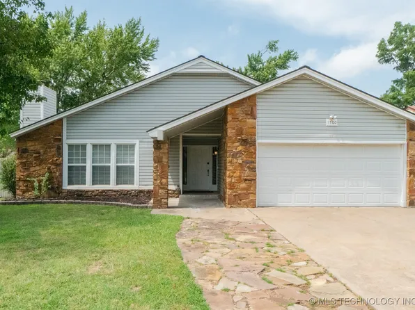 1700 N Butternut Ave, Broken Arrow, OK 74012