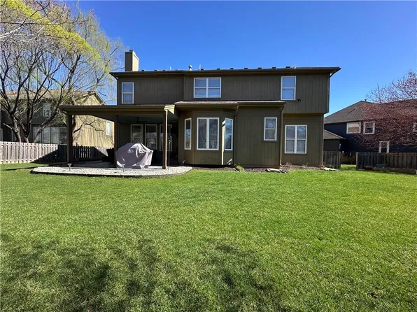 13828 Hauser St, Overland Park, KS 66221