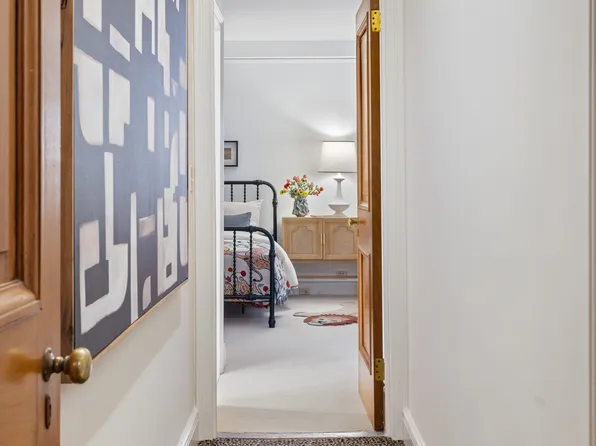 320 East 72nd Street image 12 of 17