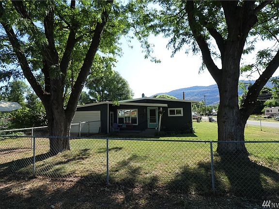 2nd image of 403 Ironwood St