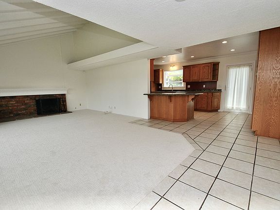 4th image of 3116 Bostonian Dr