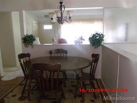 5th image of 23406 Recreation St