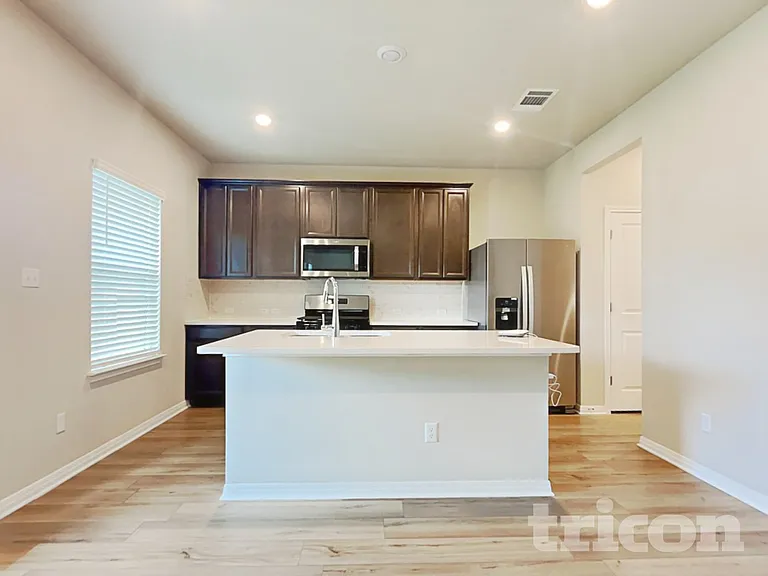 11706 Copperstone Ave — Photo 6