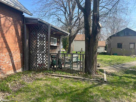 5th image of 1329 Cedar St