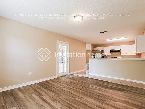5th image of 531 N Gloria Dr