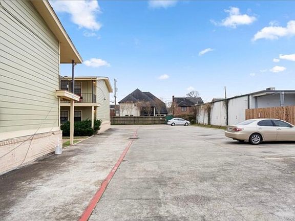 3rd image of 4800 Delano St #11282058