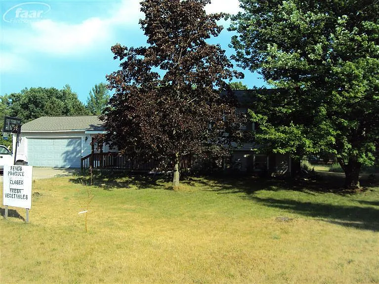 5305 Conifer Dr photo 1