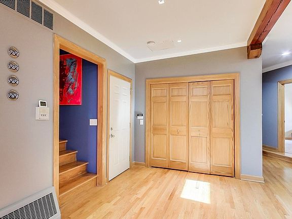 3rd image of 1545 N Larrabee St #16