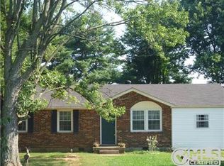 311 Meadow Ln, Portland, TN 37148