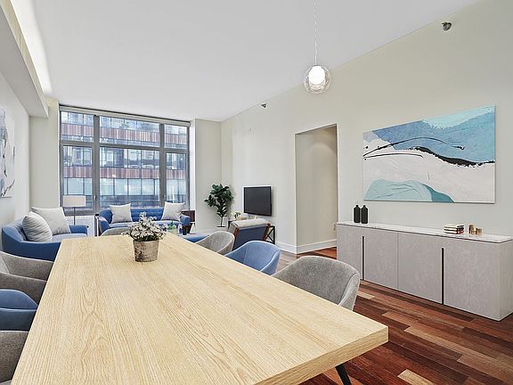 3rd image of 4251 Hunter St APT 4C