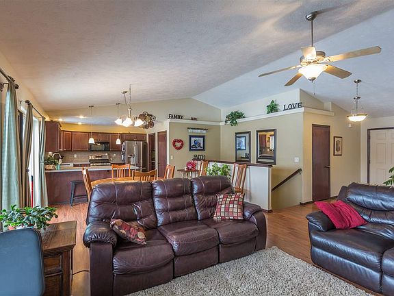 5th image of 6304 N Vincent Ln